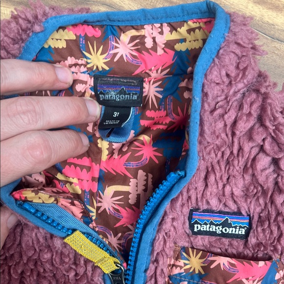 Patagonia Fleece Vest with Pink and Blue Accents - Picture 2 of 7